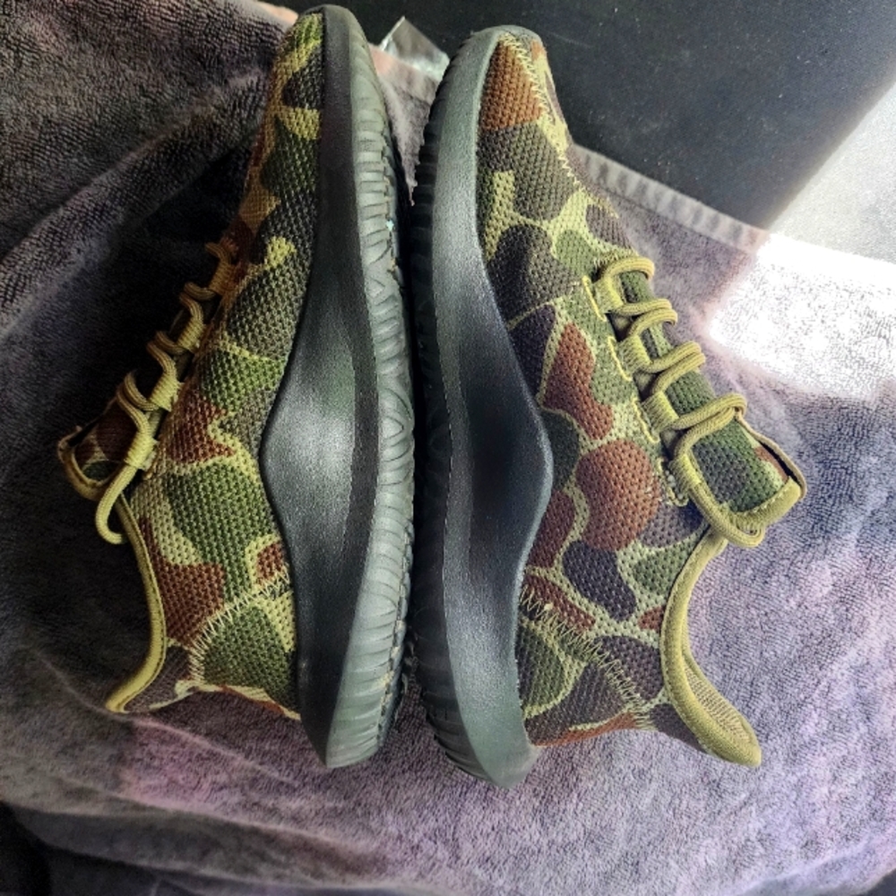 Tubular adidas